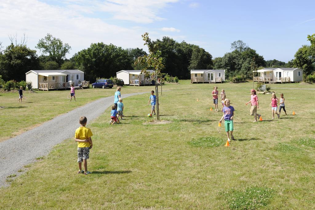 Camping Rcn La Ferme Du Latois Coëx Exterior foto